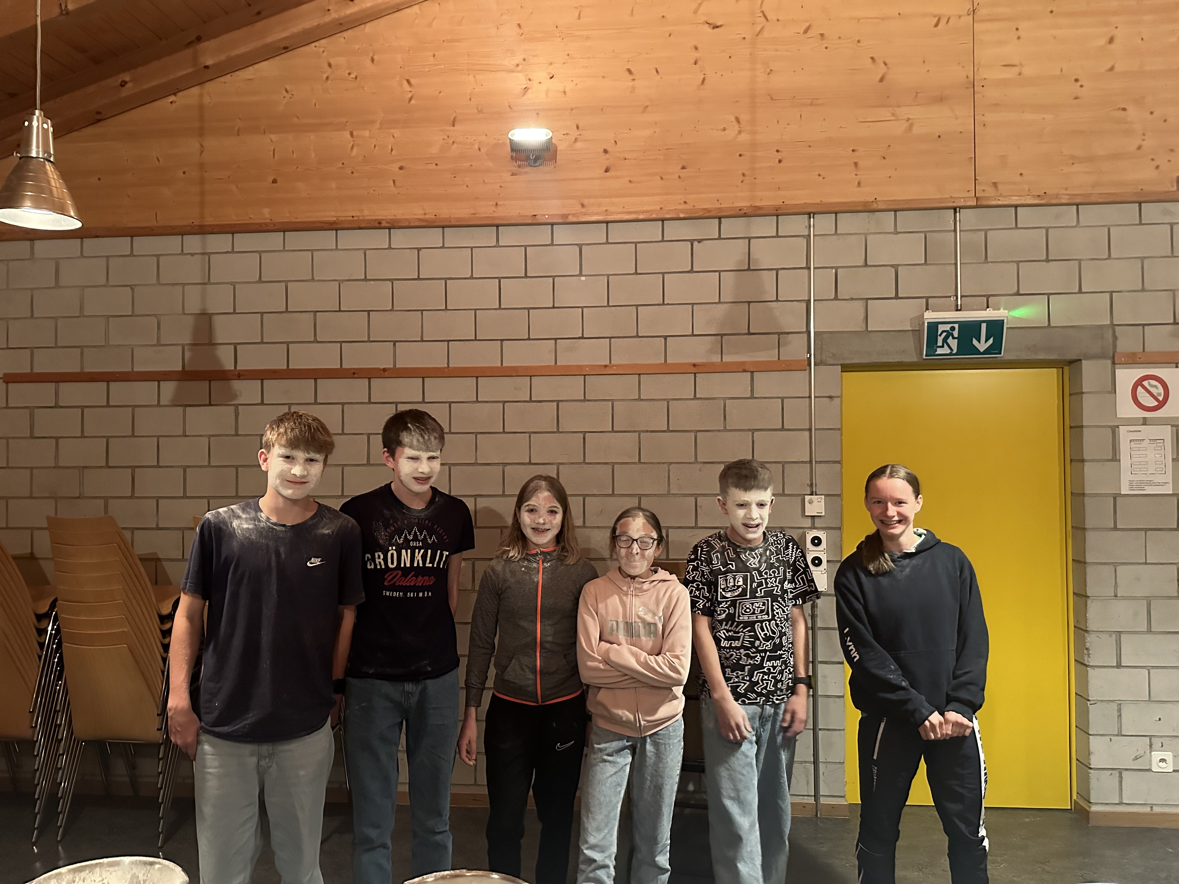 Die Neuen (teils zwecks Datenschutz mittels Mehl Typ 0 unkenntlicher gemacht)